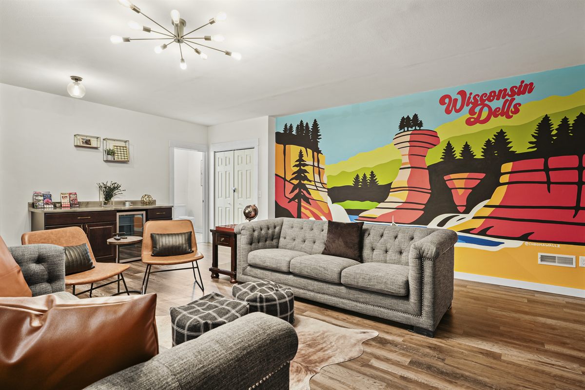 Dells Discovery on Oak Street